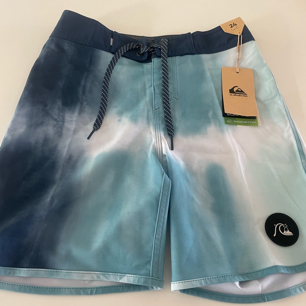 Quiksilver Boys size 24 Boardshorts NWT
